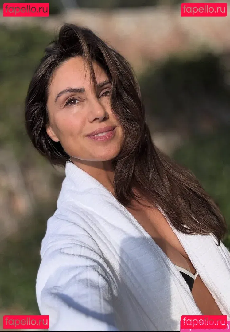 Nazan Eckes Onlyfans Photo Gallery 