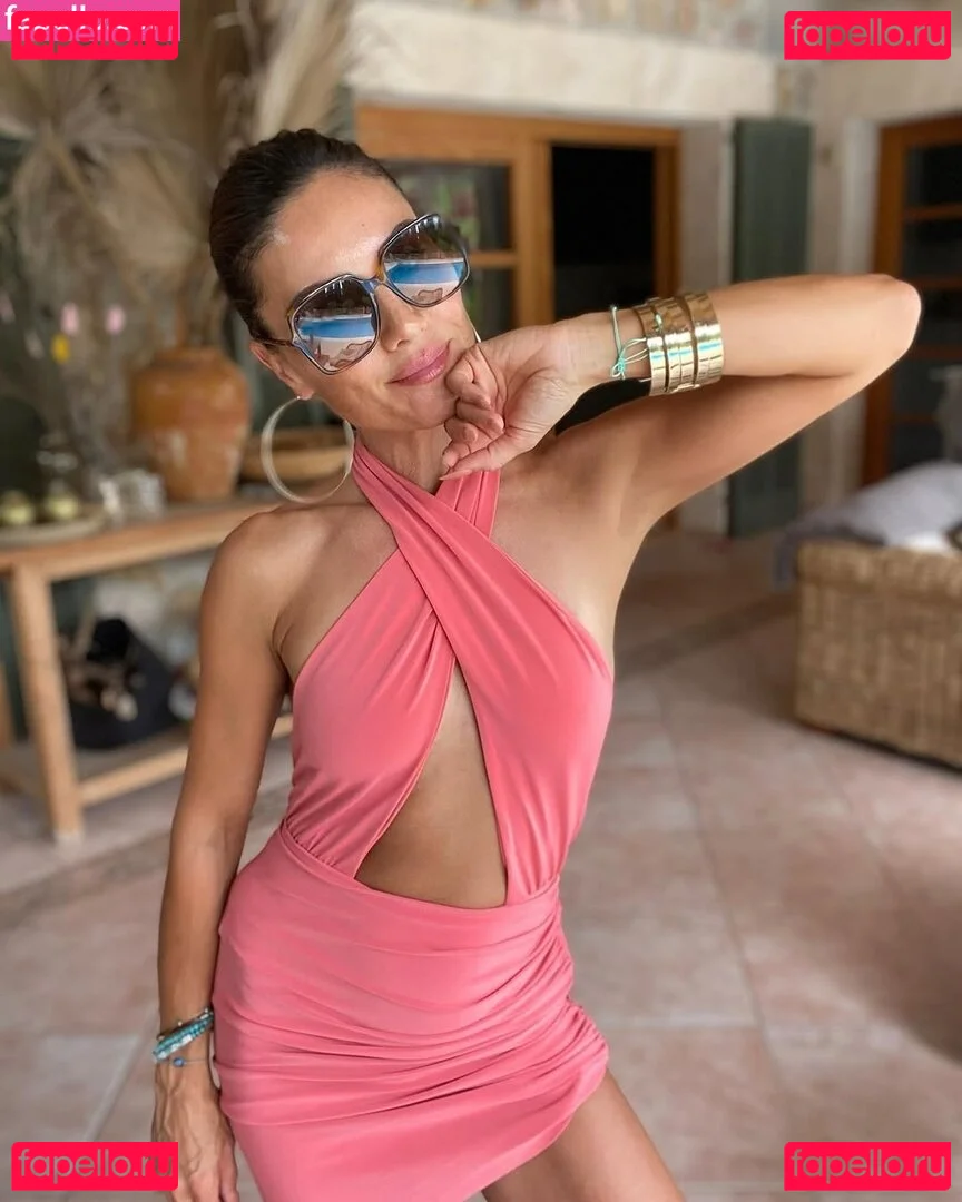 Nazan Eckes Onlyfans Photo Gallery 