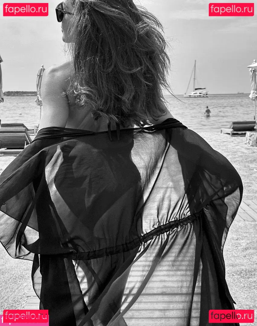 Nazan Eckes Onlyfans Photo Gallery 