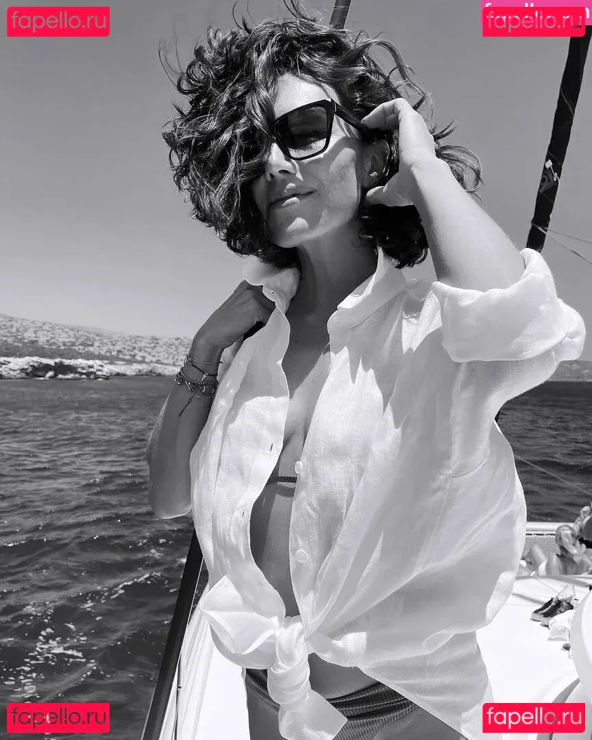 Nazan Eckes Onlyfans Photo Gallery 