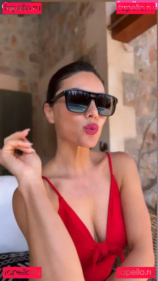 Nazan Eckes Onlyfans Photo Gallery 