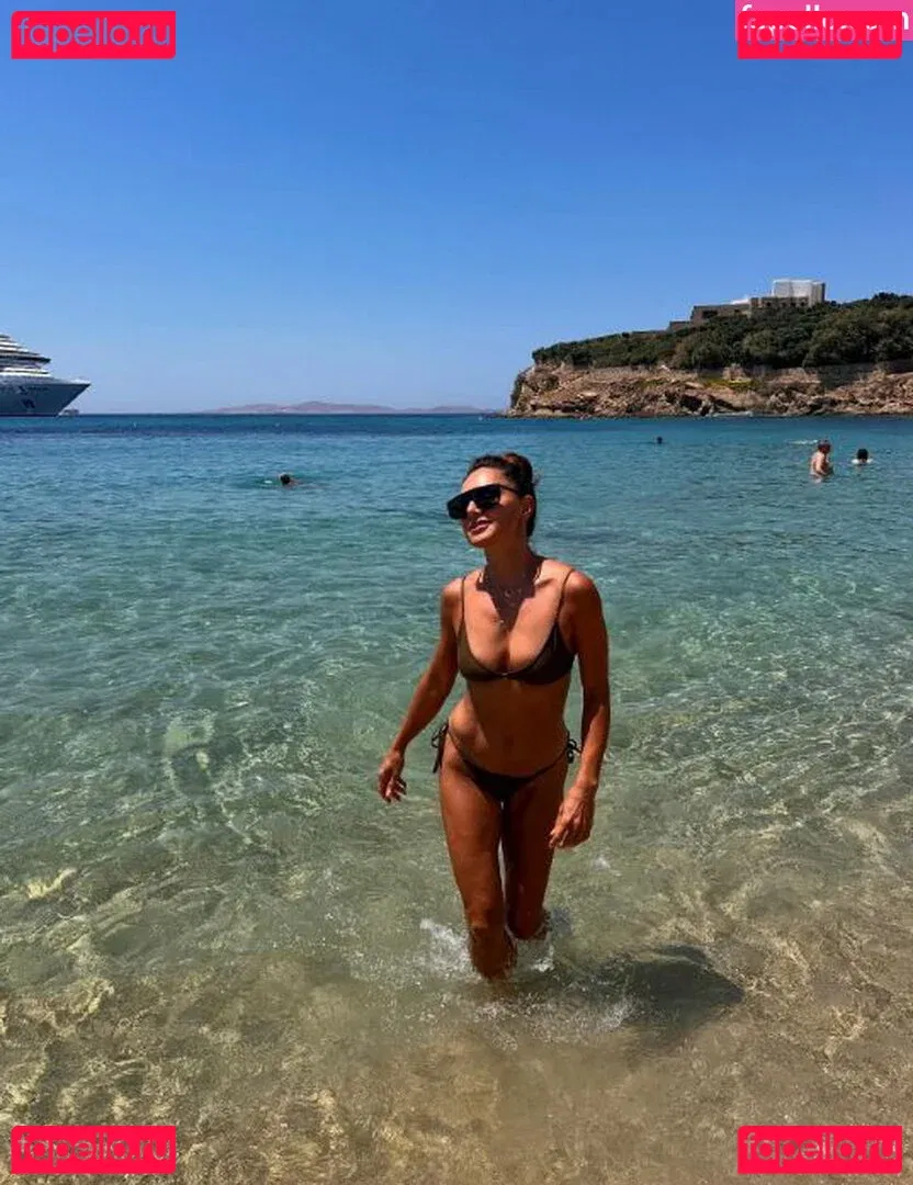 Nazan Eckes Onlyfans Photo Gallery 