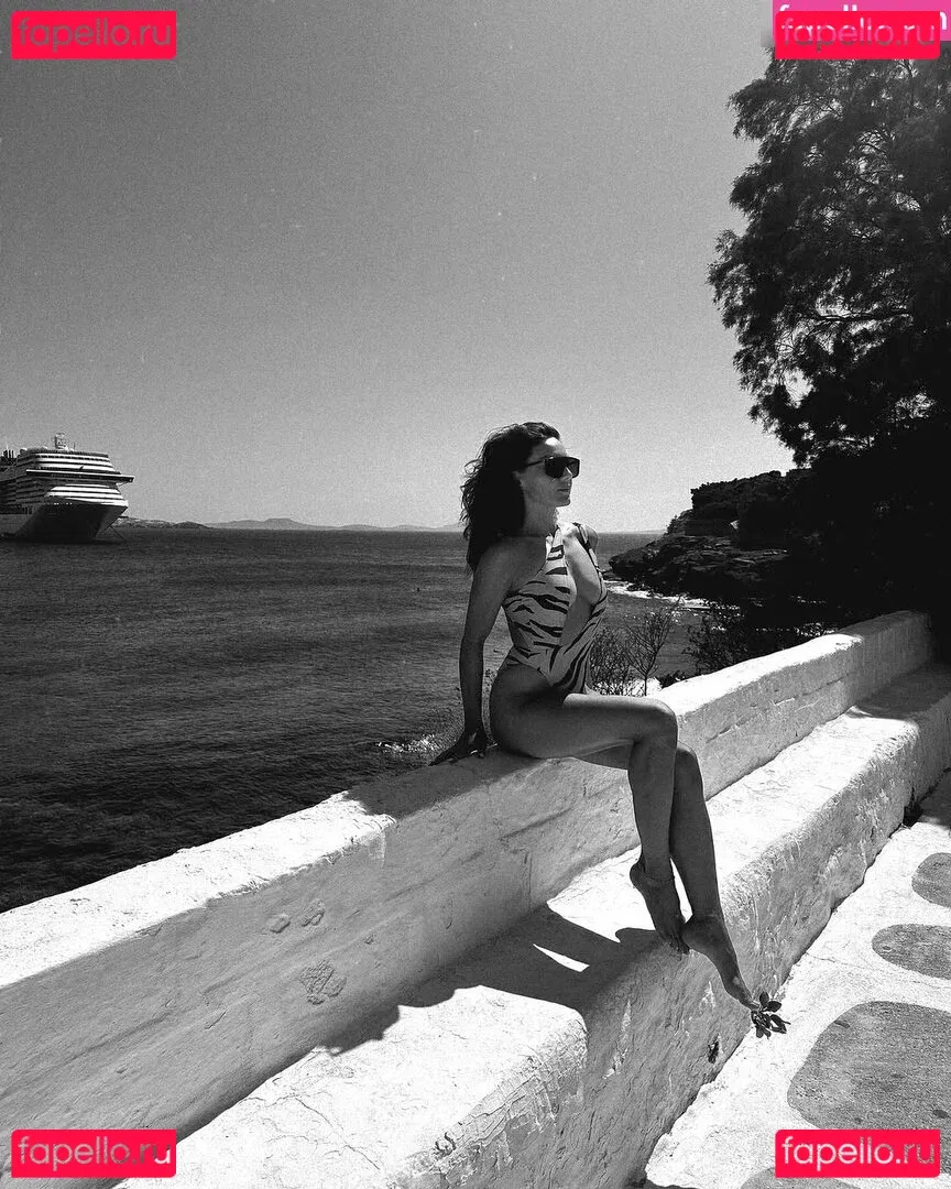 Nazan Eckes Onlyfans Photo Gallery 