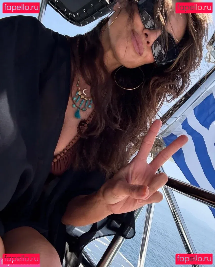 Nazan Eckes Onlyfans Photo Gallery 