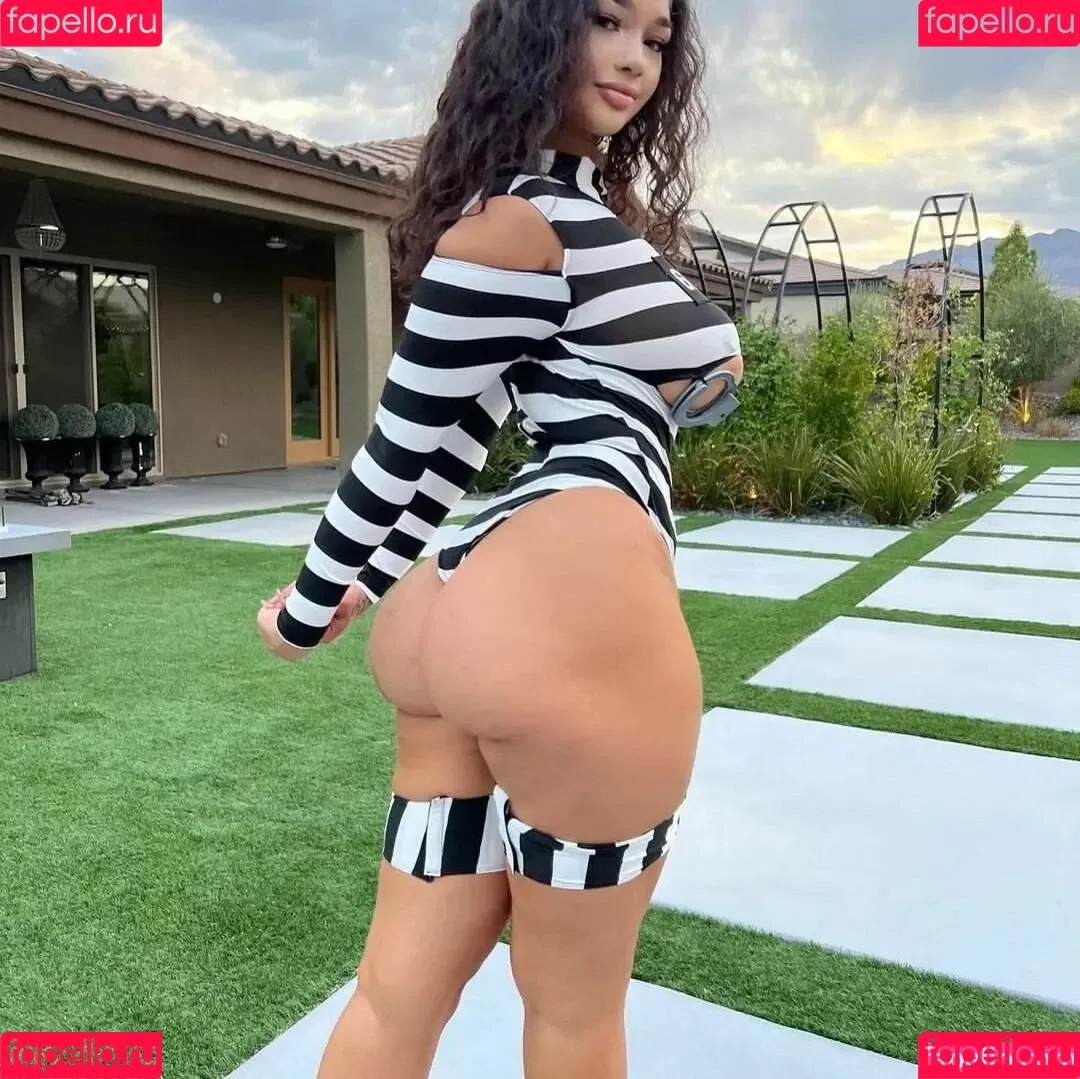 Lexi2Legit Onlyfans Photo Gallery 