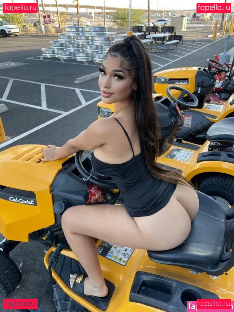 Lexi2Legit Onlyfans Photo Gallery 