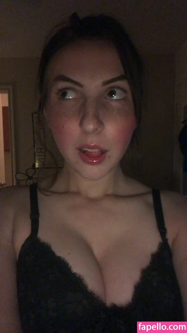 Megan Bitchell Onlyfans Photo Gallery 