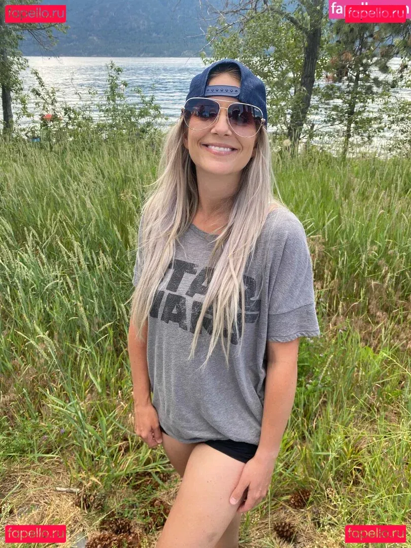 Vesper Violet Onlyfans Photo Gallery 