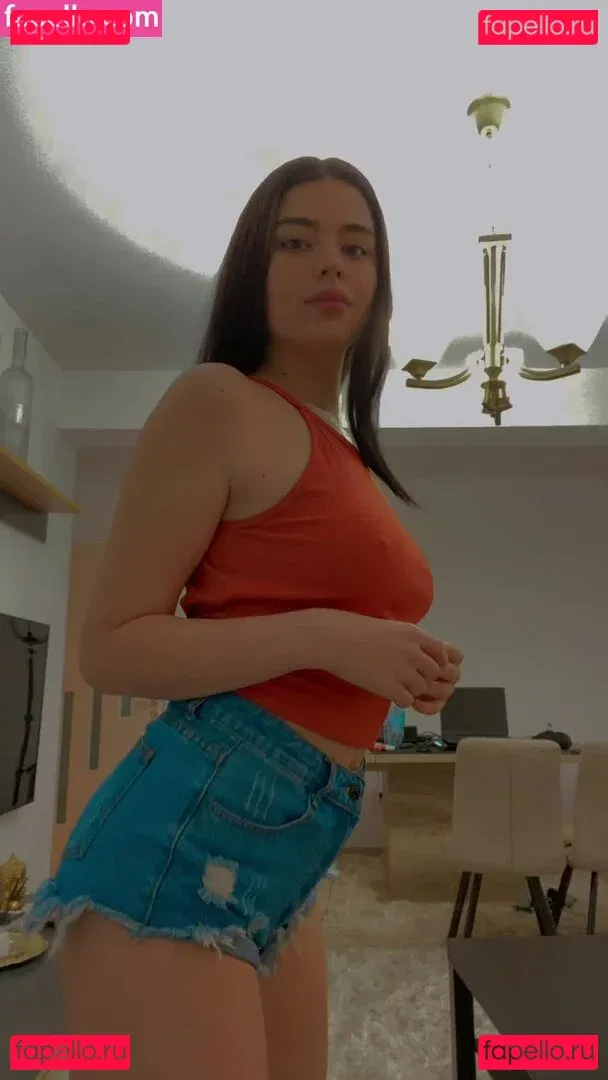 Eva Love Onlyfans Photo Gallery 