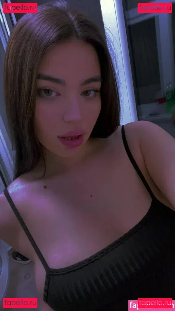 Eva Love Onlyfans Photo Gallery 