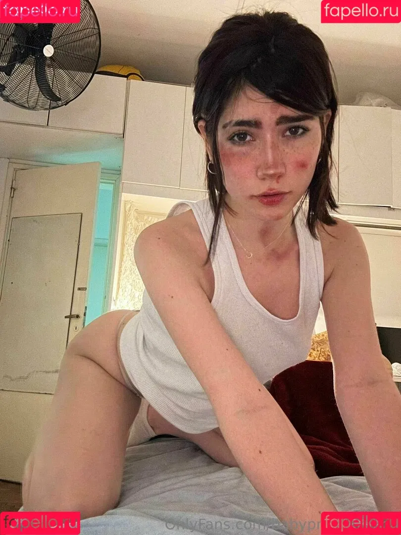 lunaababyxo Onlyfans Photo Gallery 