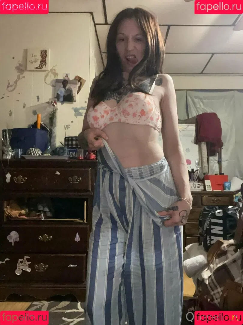 queenbitch1998 Onlyfans Photo Gallery 