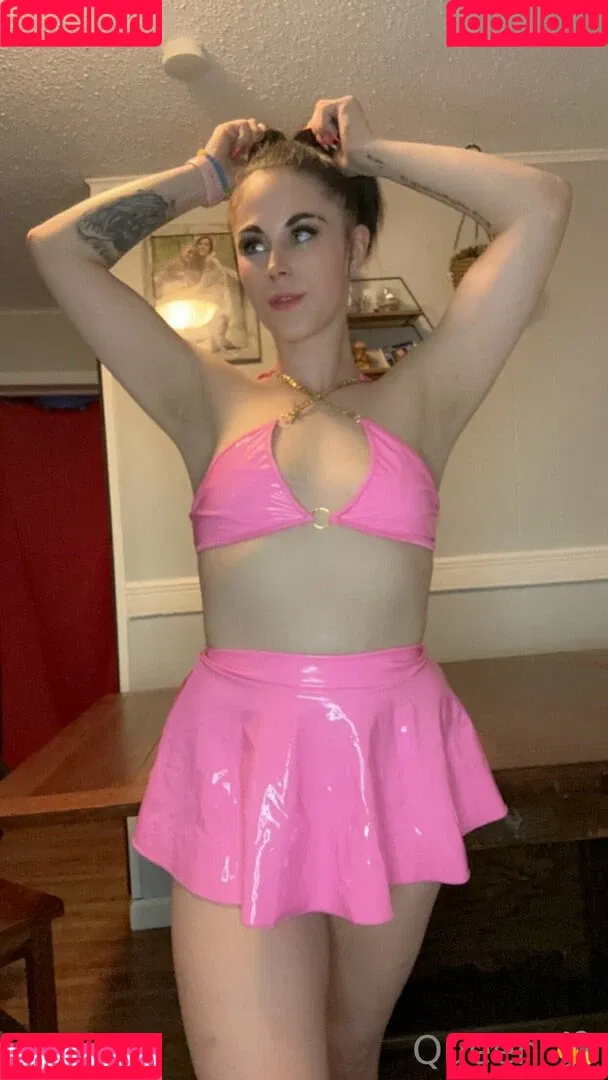queenbitch1998 Onlyfans Photo Gallery 