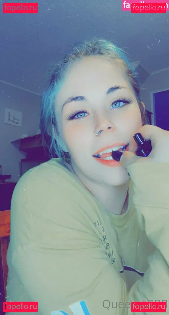 queenbitch1998 Onlyfans Photo Gallery 