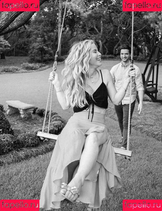 Tara Lipinski Onlyfans Photo Gallery 