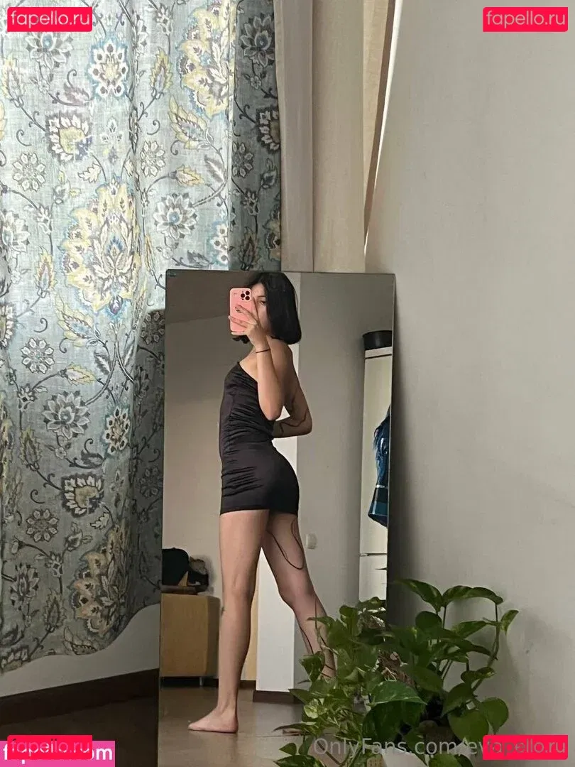 Eva Kross Onlyfans Photo Gallery 