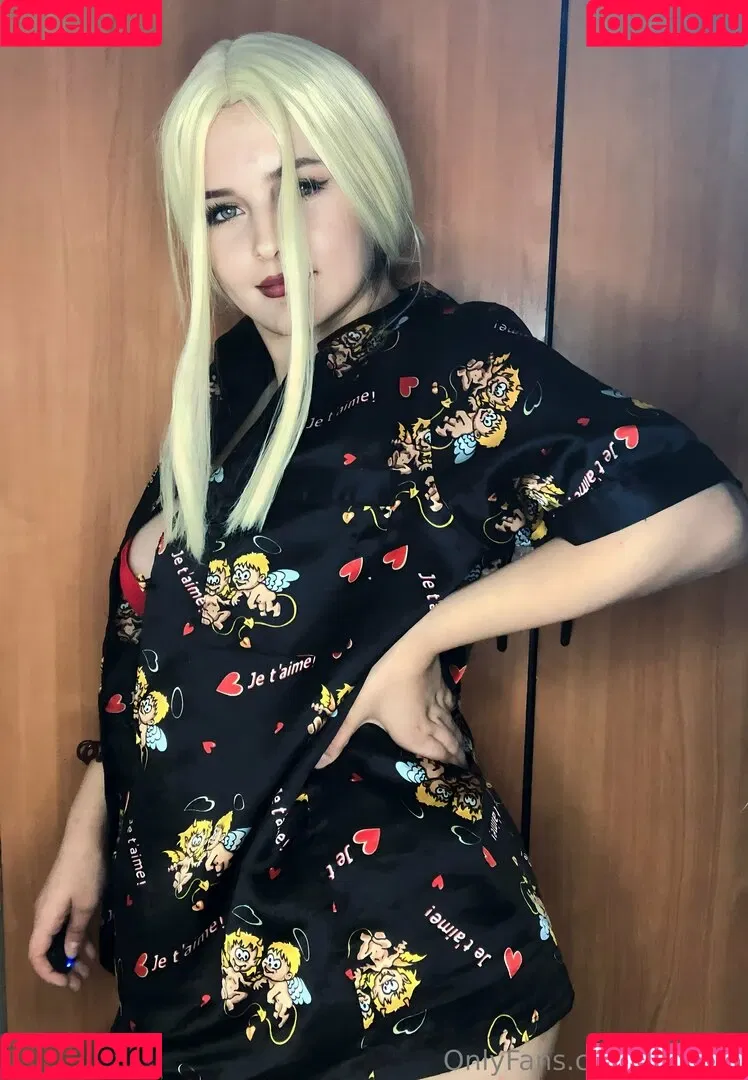 julyranf Onlyfans Photo Gallery 