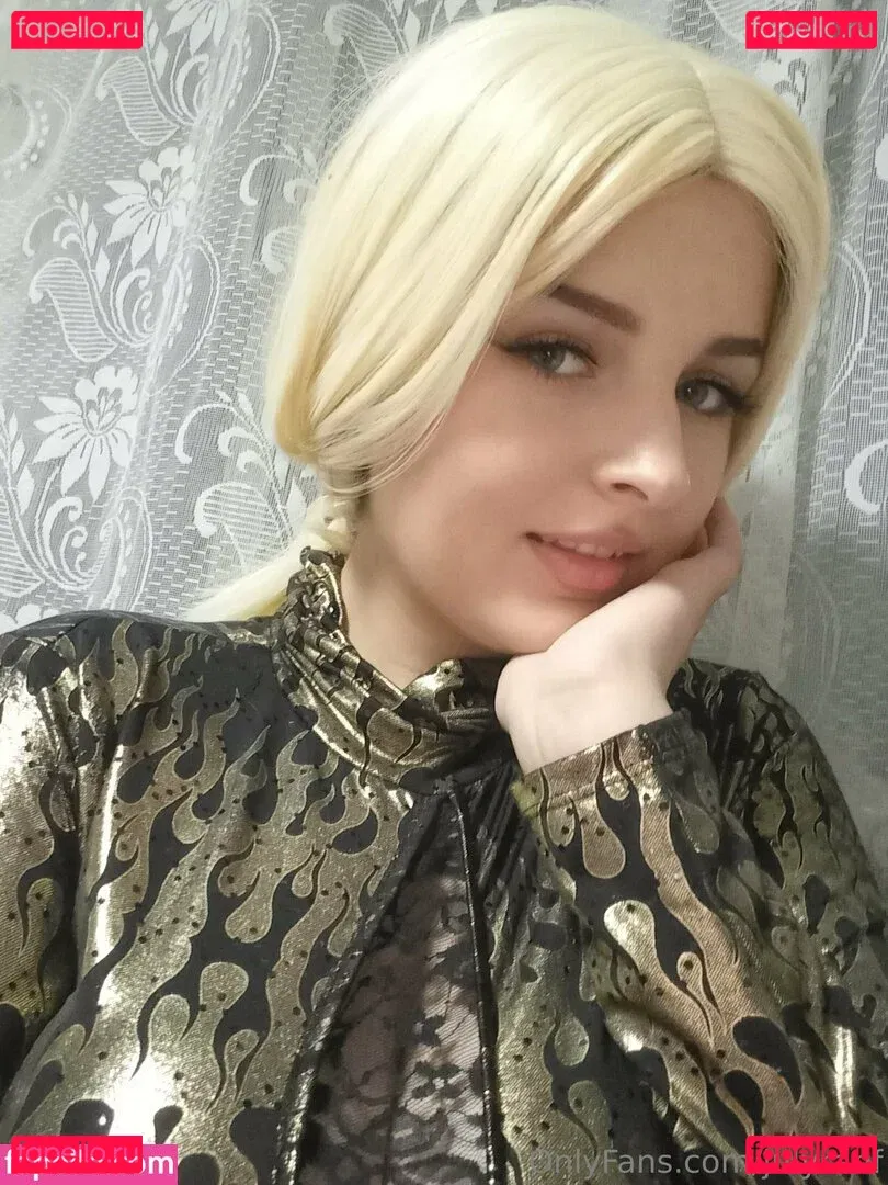 julyranf Onlyfans Photo Gallery 