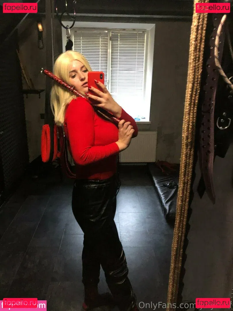 julyranf Onlyfans Photo Gallery 