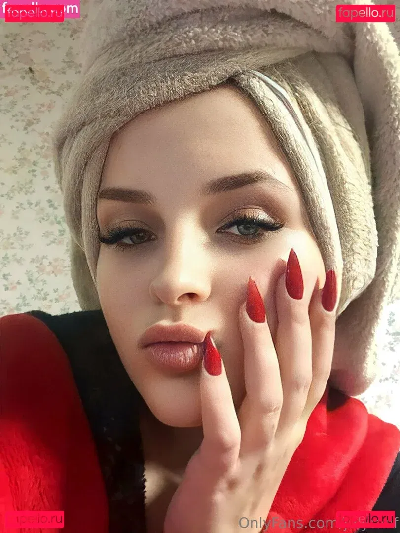 julyranf Onlyfans Photo Gallery 