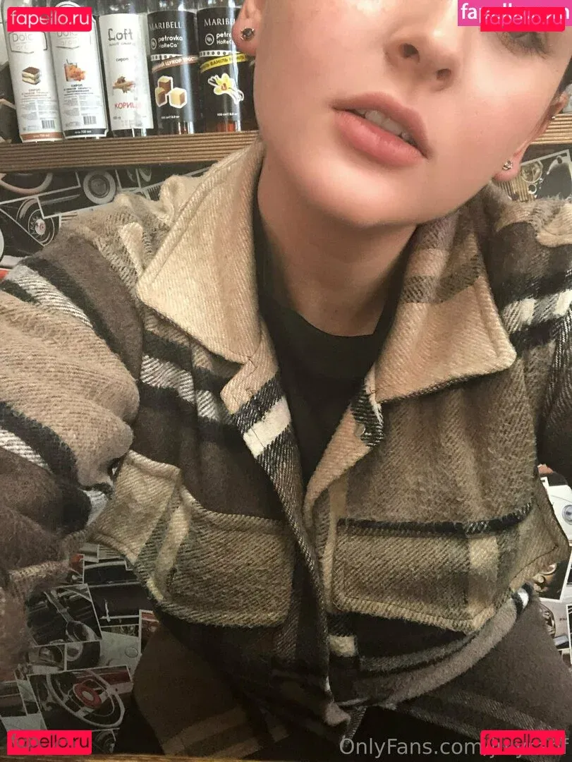 julyranf Onlyfans Photo Gallery 