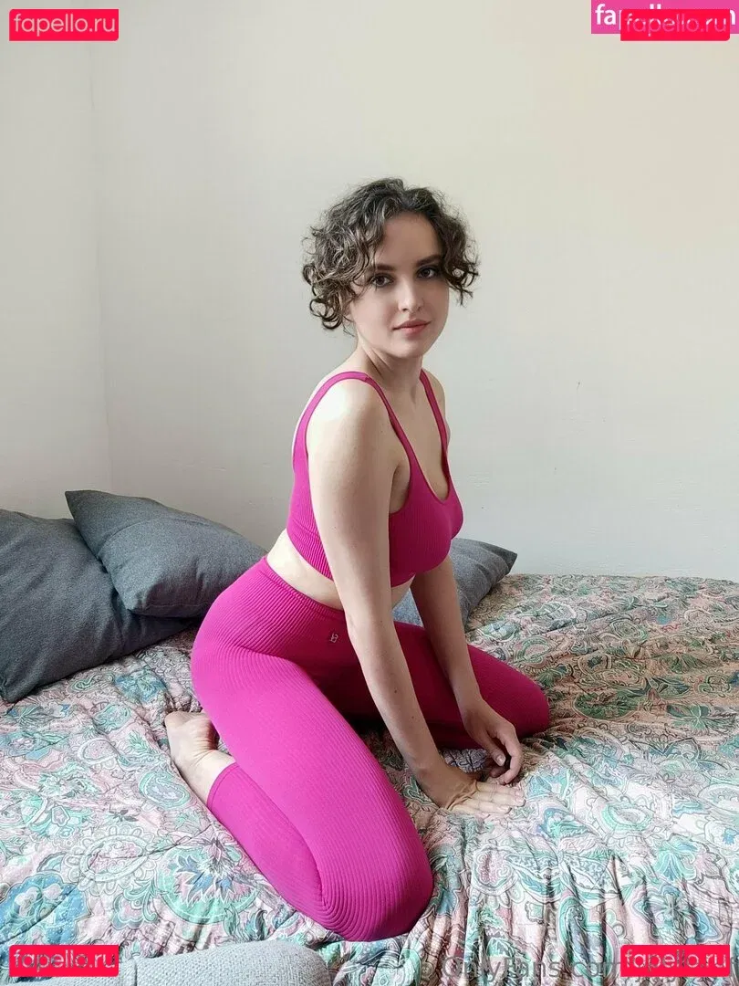 julyranf Onlyfans Photo Gallery 