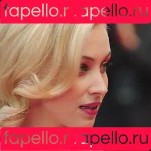 Sarah Gadon Onlyfans Photo Gallery 