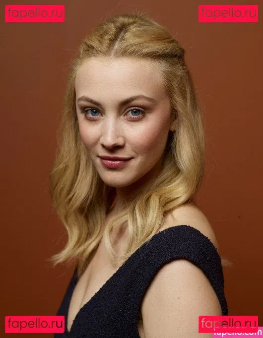 Sarah Gadon Onlyfans Photo Gallery 