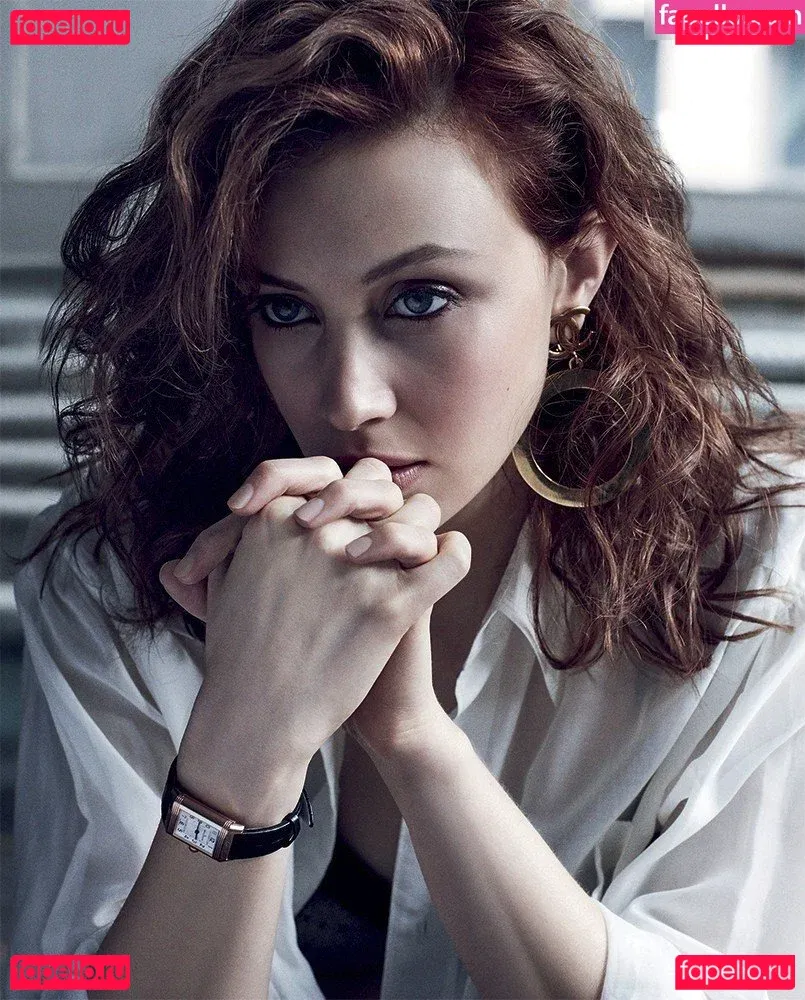 Sarah Gadon Onlyfans Photo Gallery 