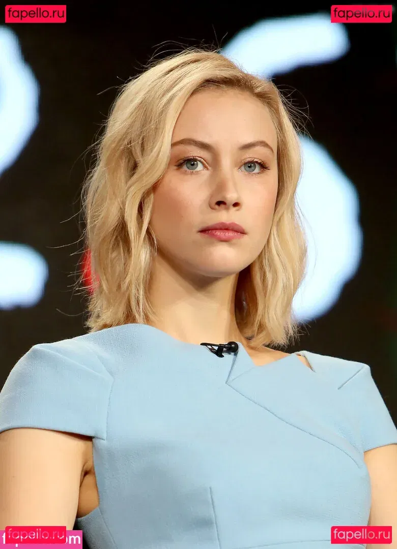 Sarah Gadon Onlyfans Photo Gallery 