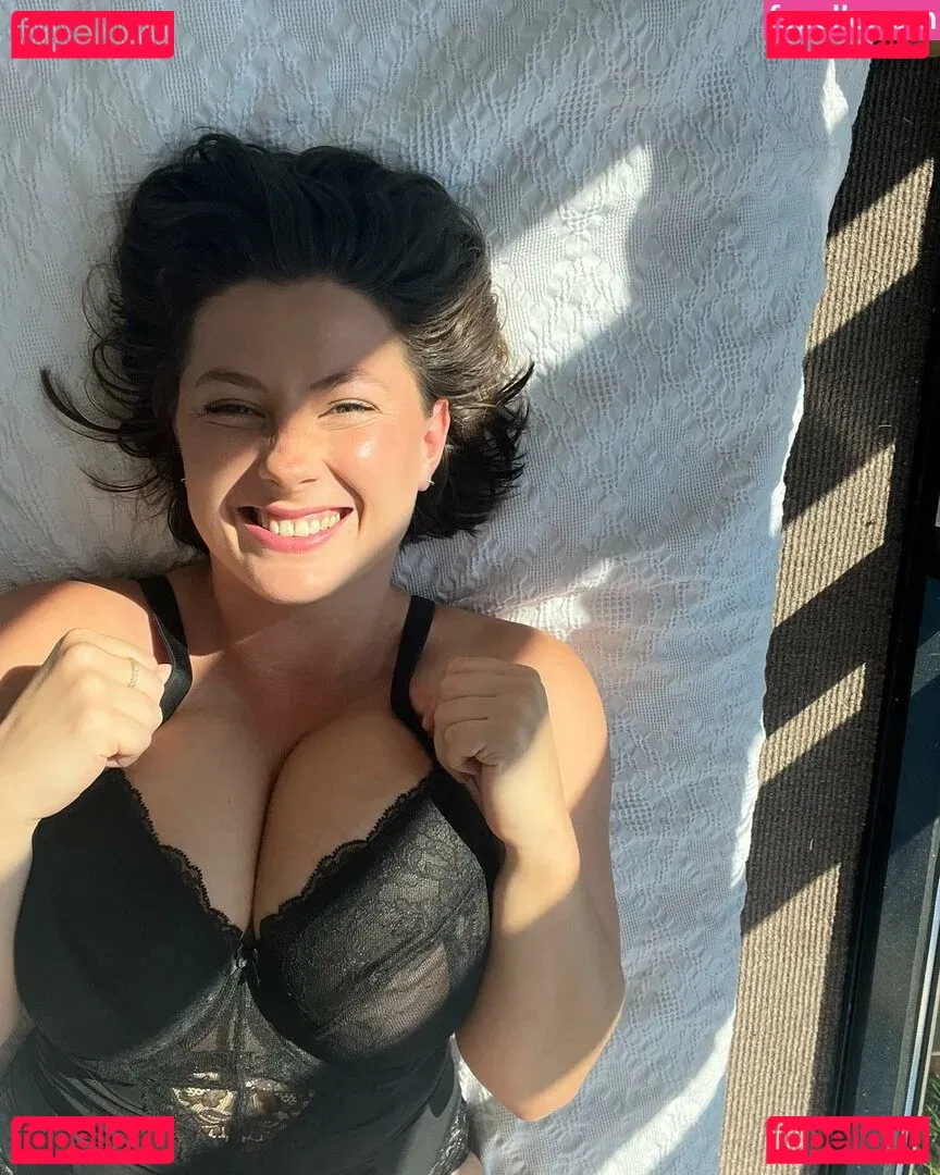 slice_of_salami_ Onlyfans Photo Gallery 