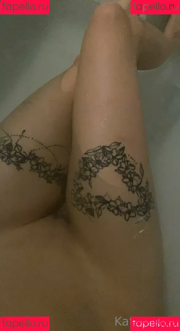 KatWoods Onlyfans Photo Gallery 