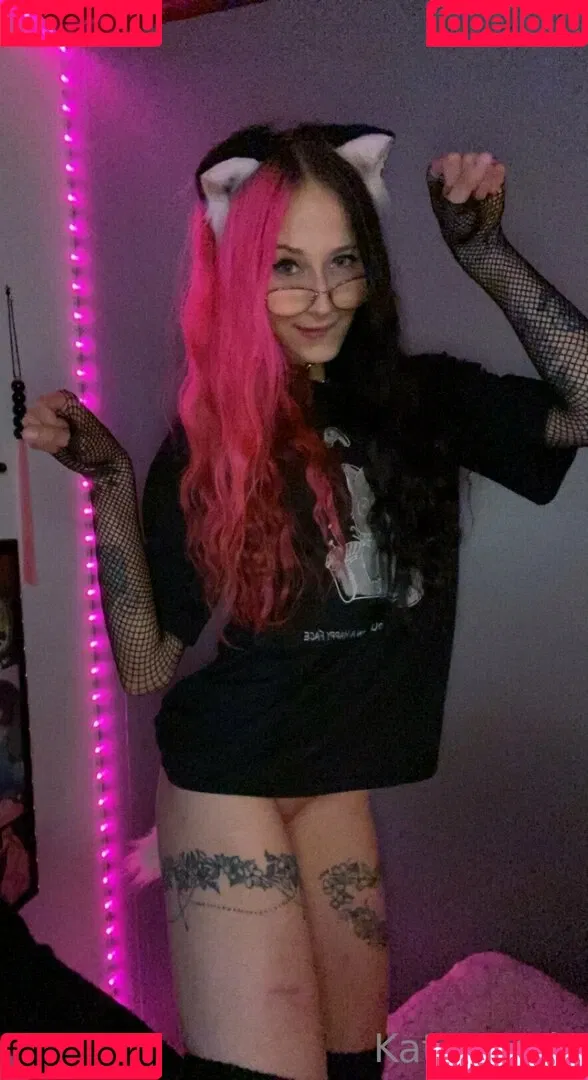 KatWoods Onlyfans Photo Gallery 