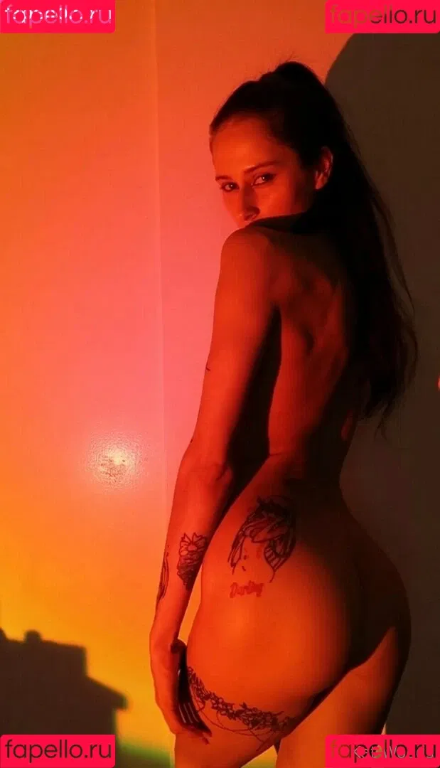 KatWoods Onlyfans Photo Gallery 