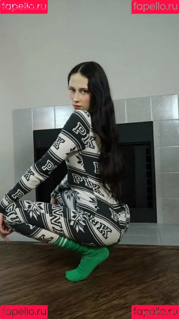 KatWoods Onlyfans Photo Gallery 