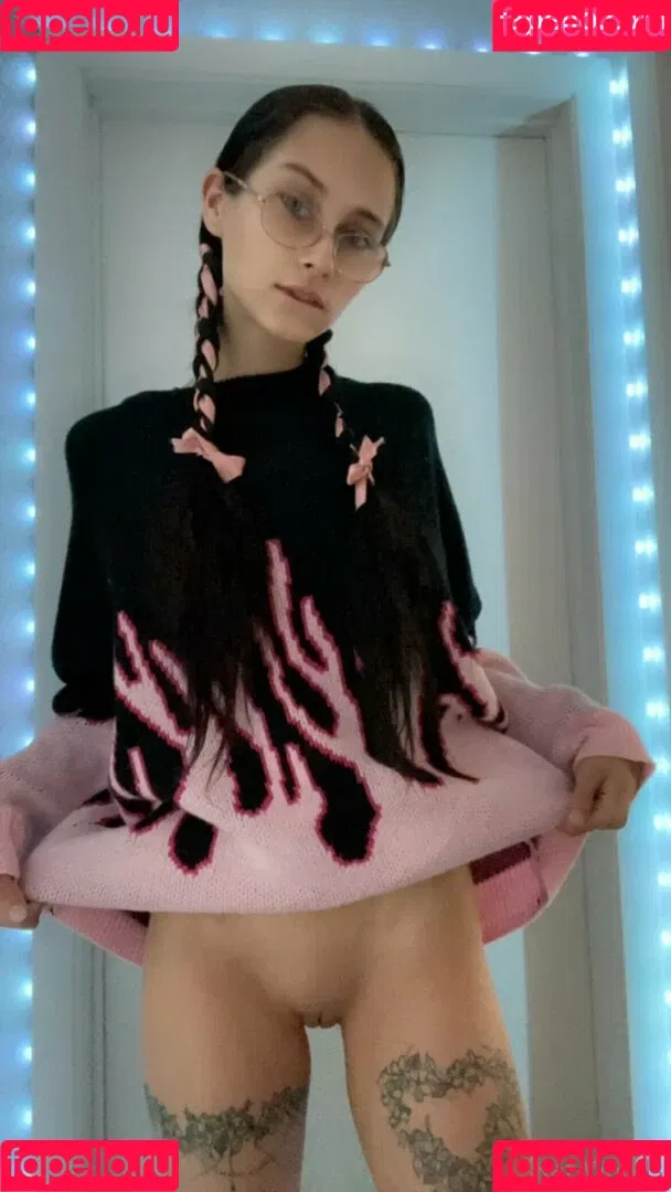 KatWoods Onlyfans Photo Gallery 