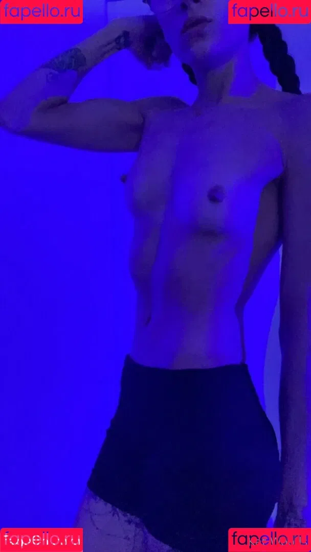 KatWoods Onlyfans Photo Gallery 