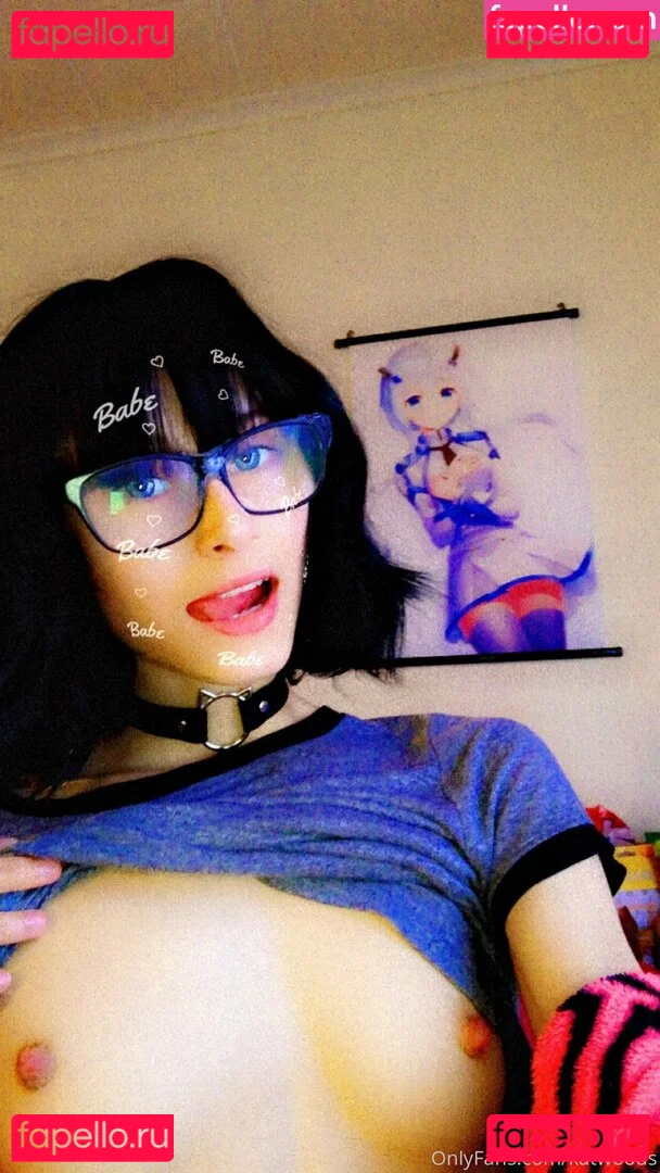 KatWoods Onlyfans Photo Gallery 