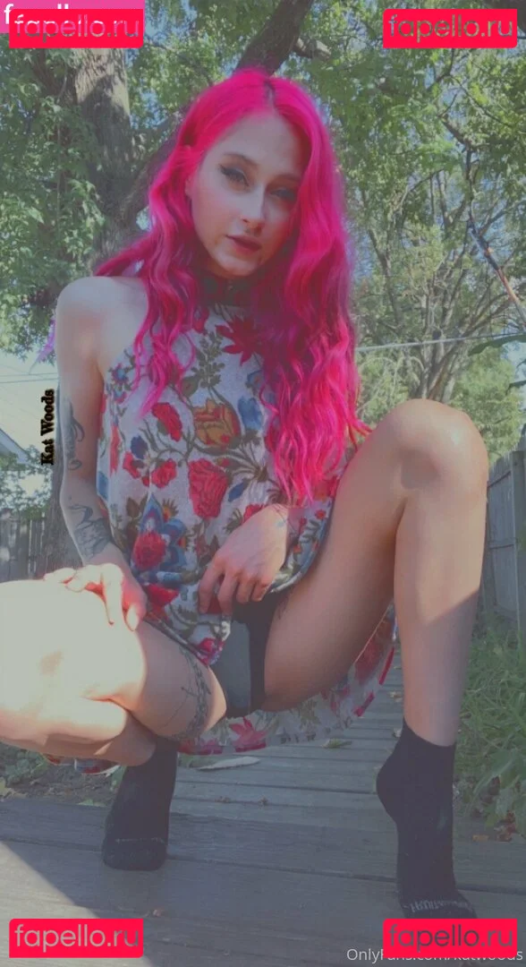 KatWoods Onlyfans Photo Gallery 