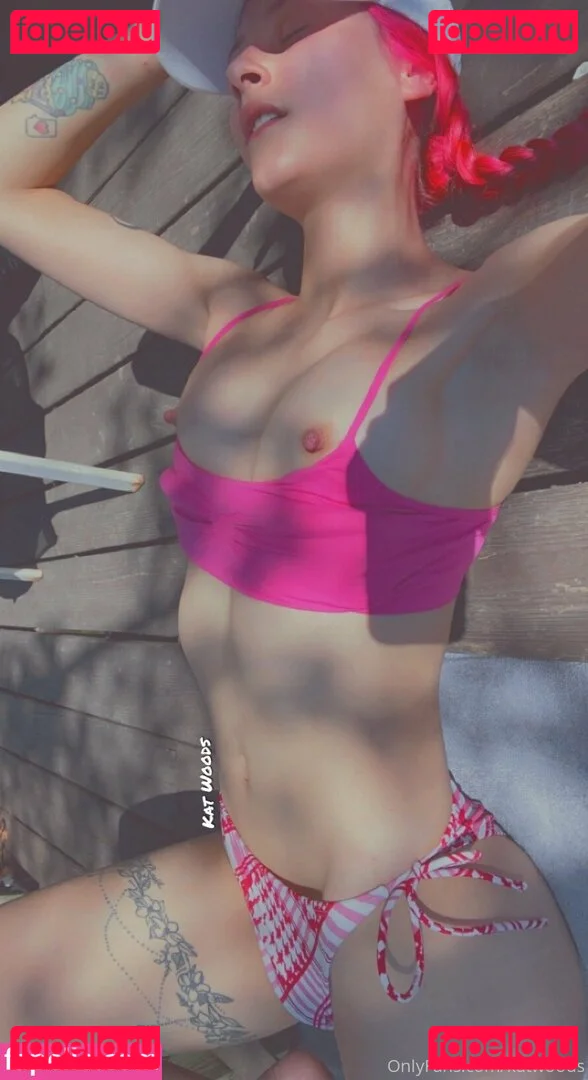 KatWoods Onlyfans Photo Gallery 
