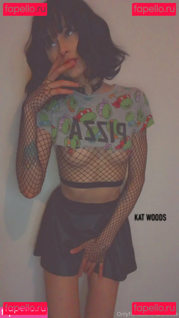 KatWoods Onlyfans Photo Gallery 