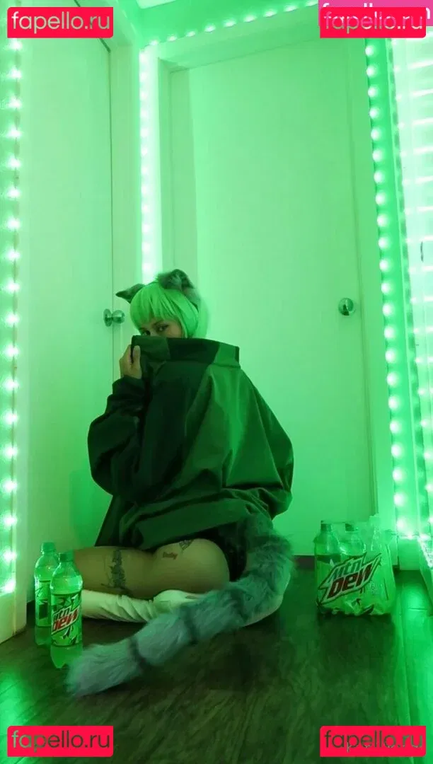 KatWoods Onlyfans Photo Gallery 