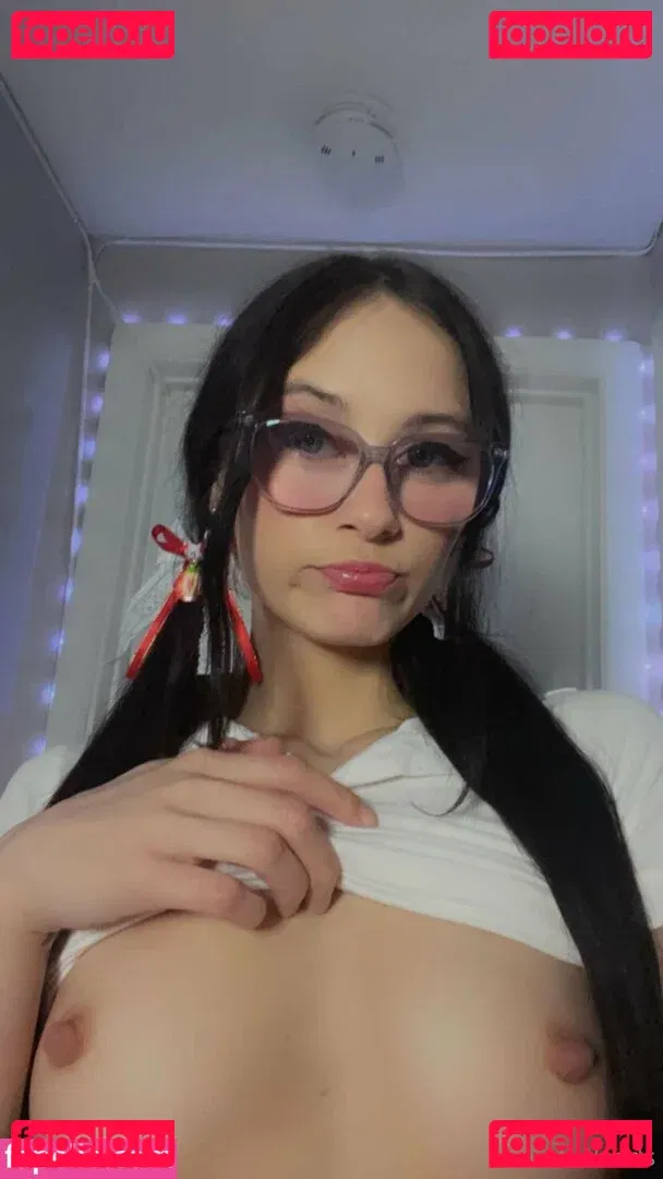 KatWoods Onlyfans Photo Gallery 