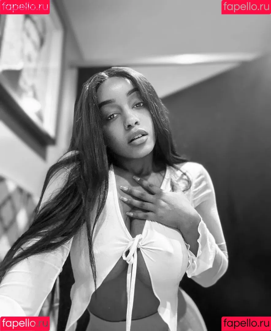 Lily Starfire Onlyfans Photo Gallery 