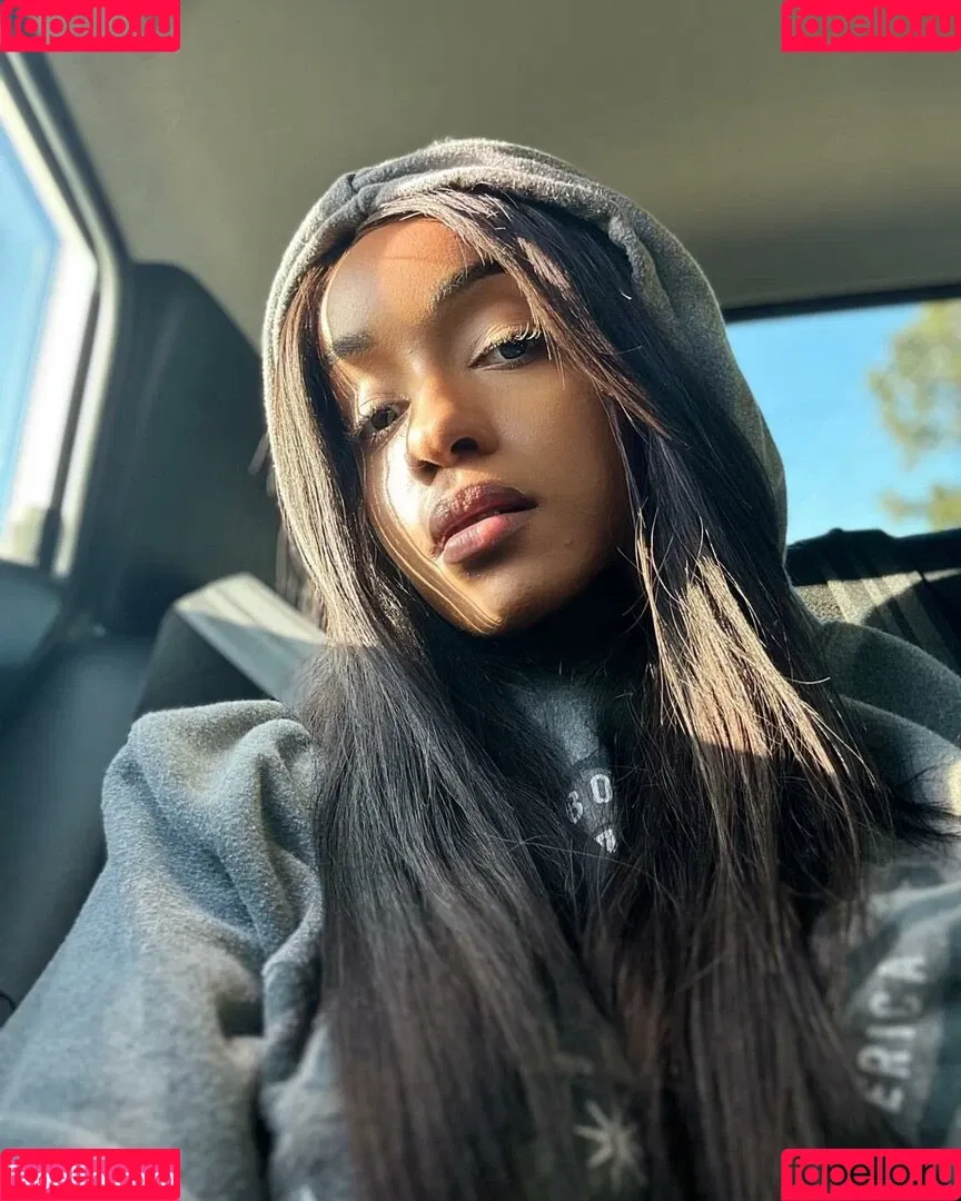 Lily Starfire Onlyfans Photo Gallery 