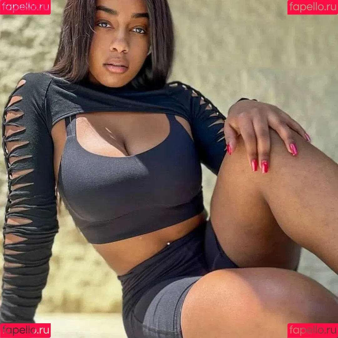 Lily Starfire Onlyfans Photo Gallery 