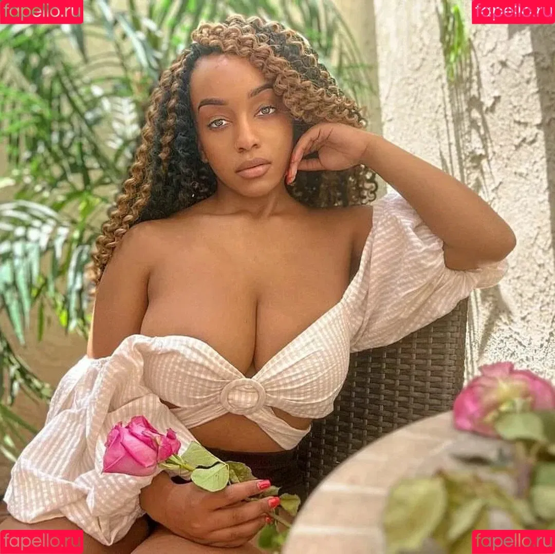Lily Starfire Onlyfans Photo Gallery 
