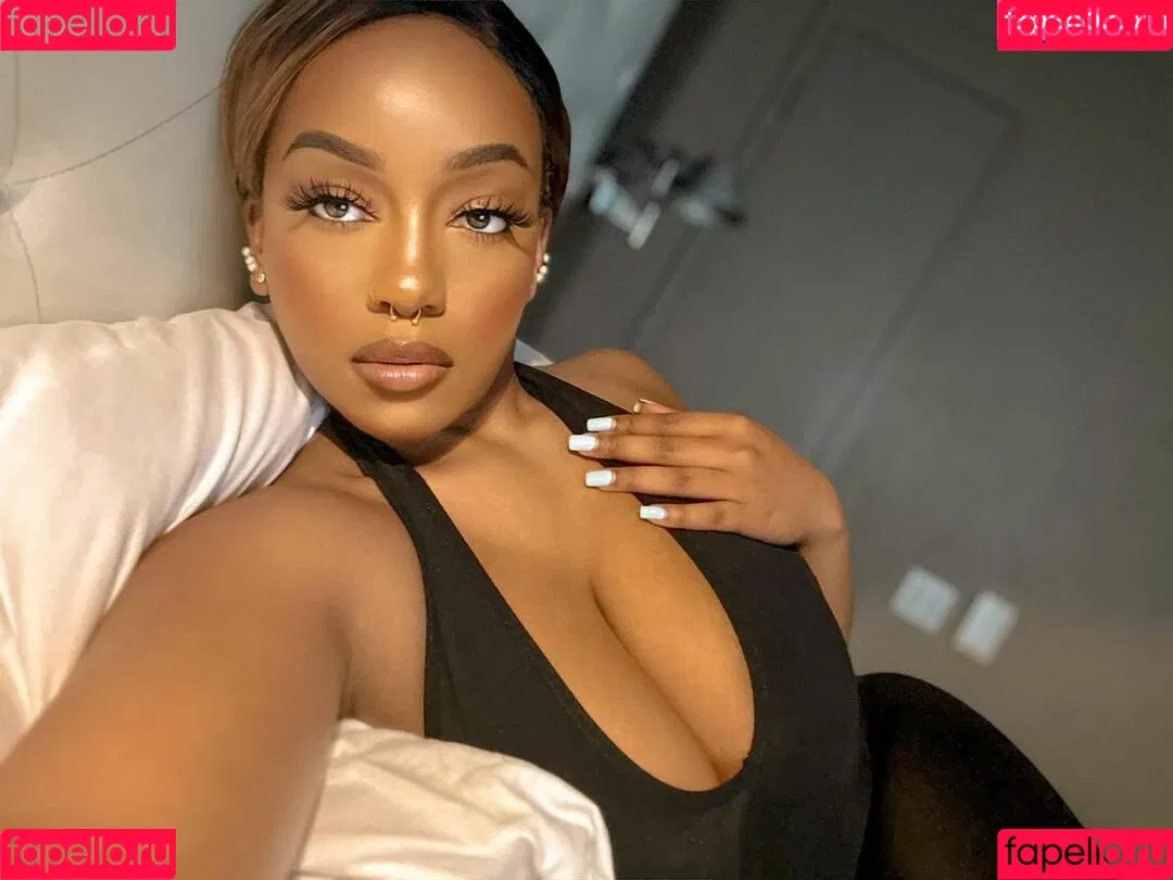 Lily Starfire Onlyfans Photo Gallery 