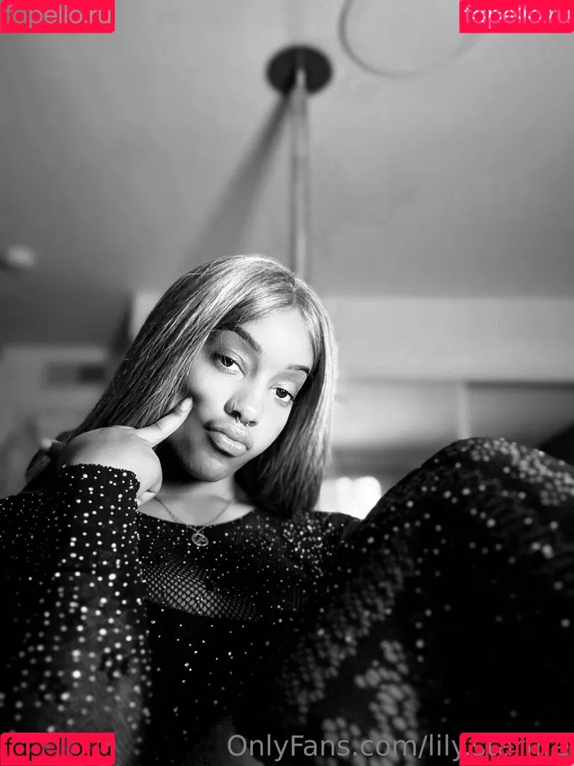 Lily Starfire Onlyfans Photo Gallery 