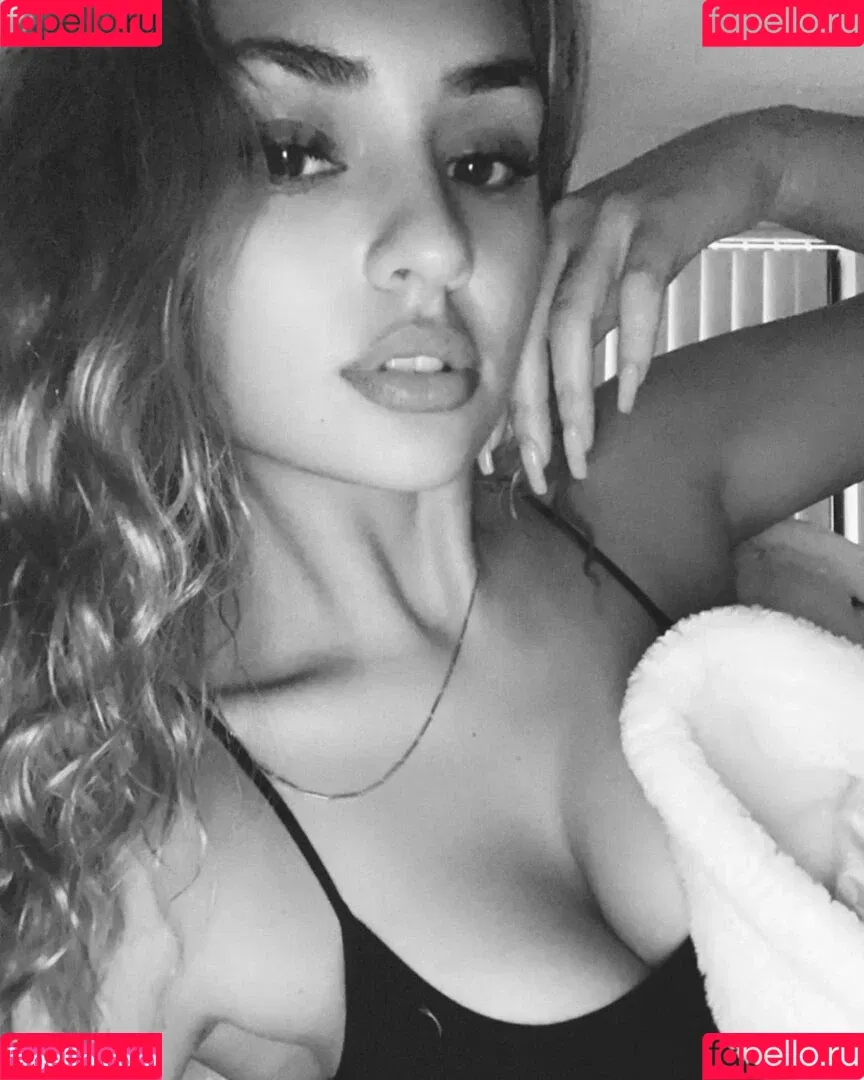 Lydia Simonis Onlyfans Photo Gallery 